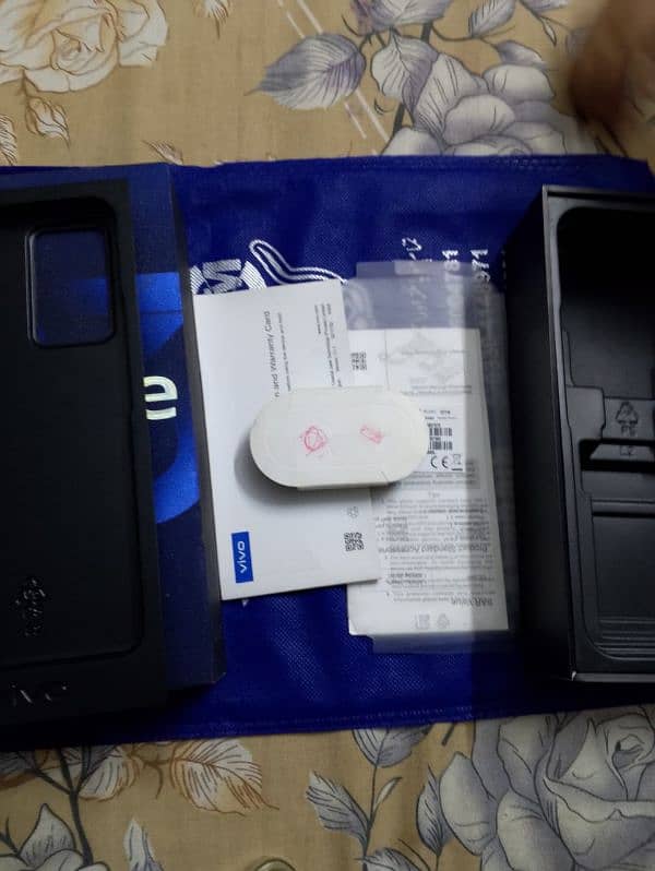 vivo v23e ful good condition 10/9.5 4