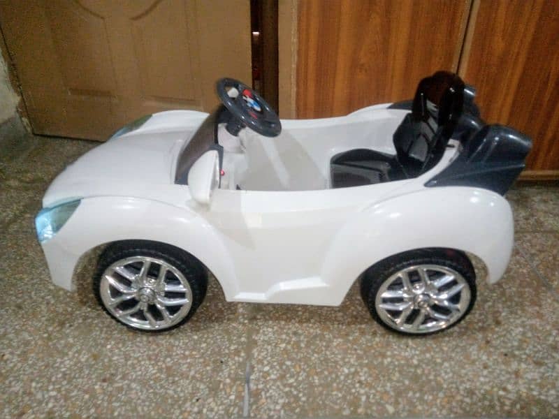 Kids Electric Car O3358O8816O Whatsap for Videos. Brand New 7