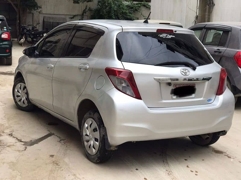 Toyota Vitz 2013 4