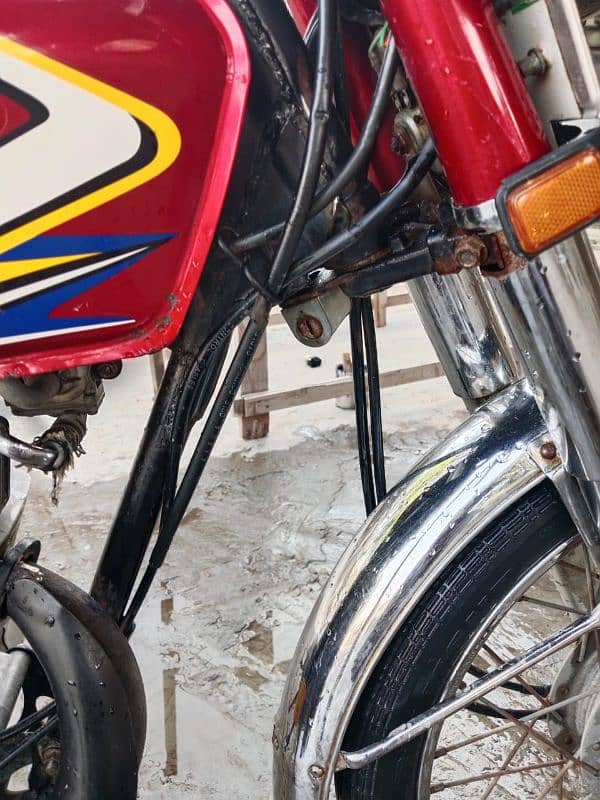 Honda 125 10/8 condition Faisalabad number 5