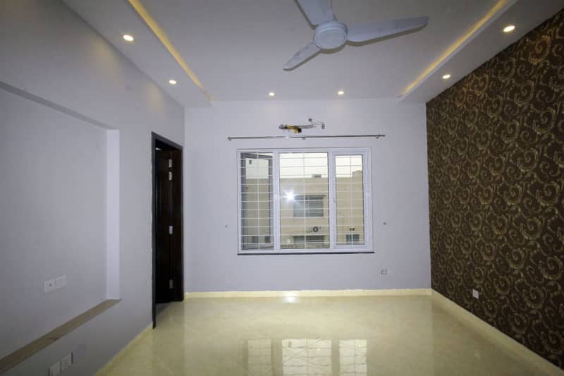 1 Kanal Upper Portion Of Bungalow Available For Rent In DHA Phase 6 Lahore. 22