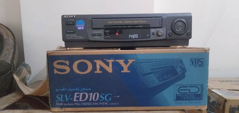 Sony VCR  Video recorder 5