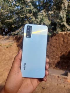 Vivo Y 20s Sara original mobile ha panel bhi 4/64 condition lush ha. .