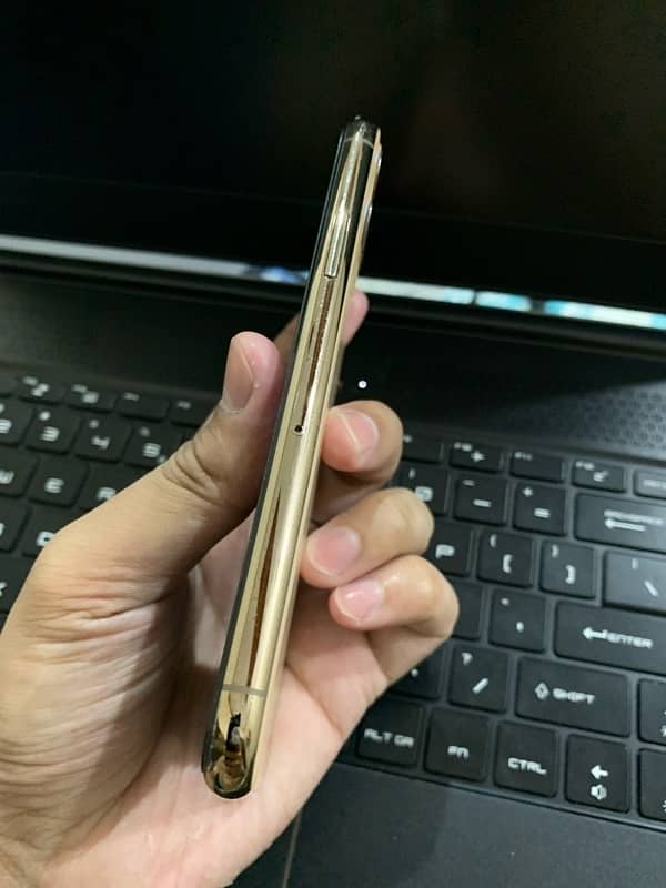 IPhone 11 Pro 64 Gb PTA Gold 75% 3