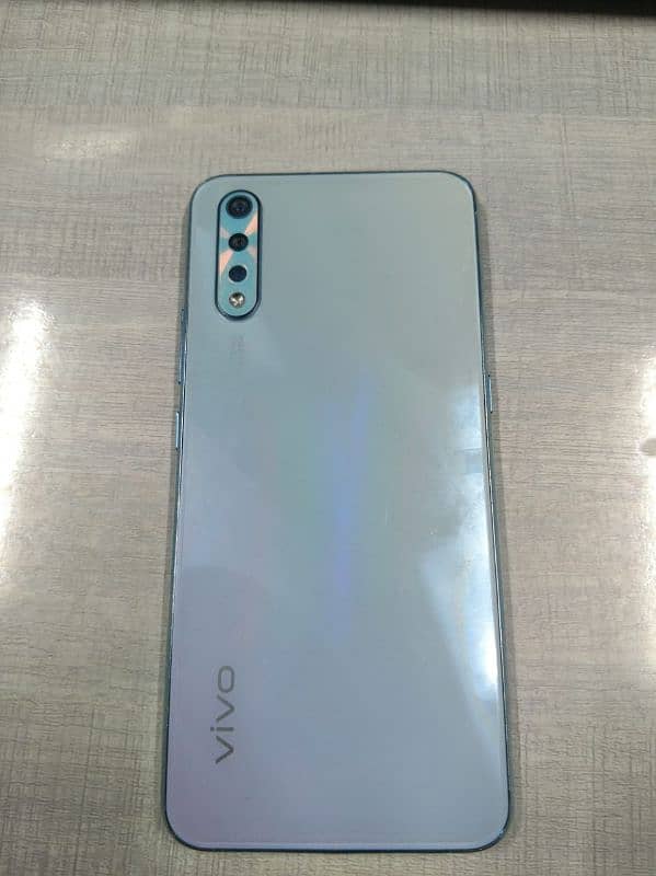 Vivo S1  4/128 1