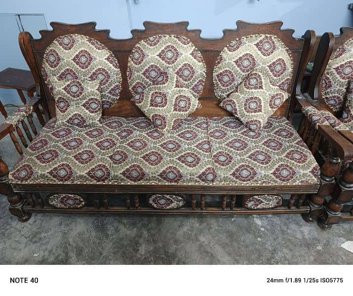 7 seater sofa or 5 seater pure wood sofa 2