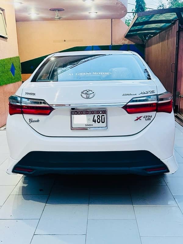 Toyota Altis Grande 2018 4