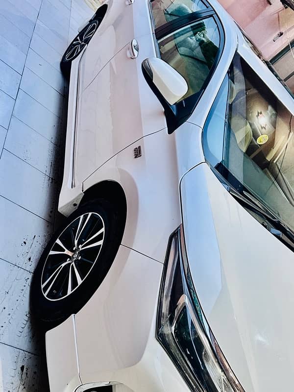 Toyota Altis Grande 2018 8