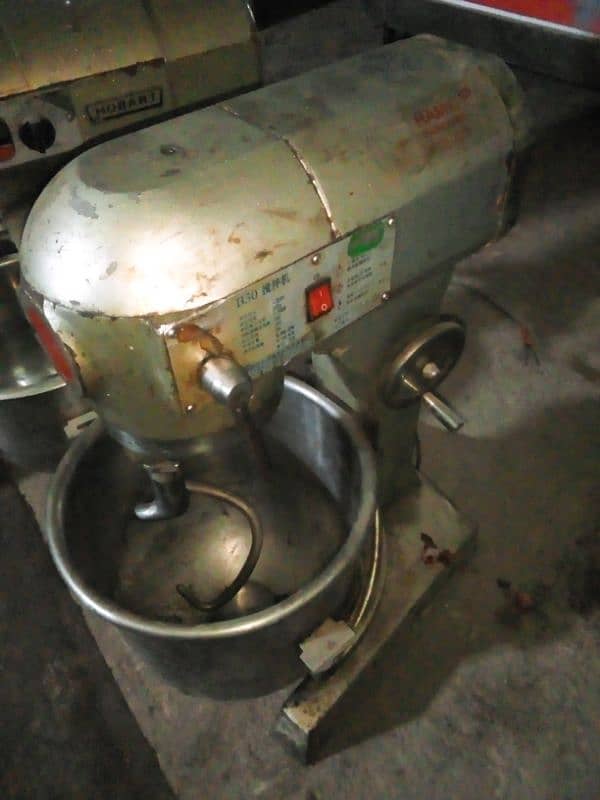 Dough mixer 8 to 10 kg 2