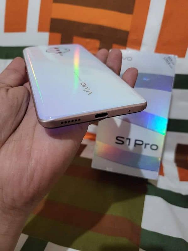 vivo s1 pro/8/128gb PTA approved 0340=3549=361 my WhatsApp number 2