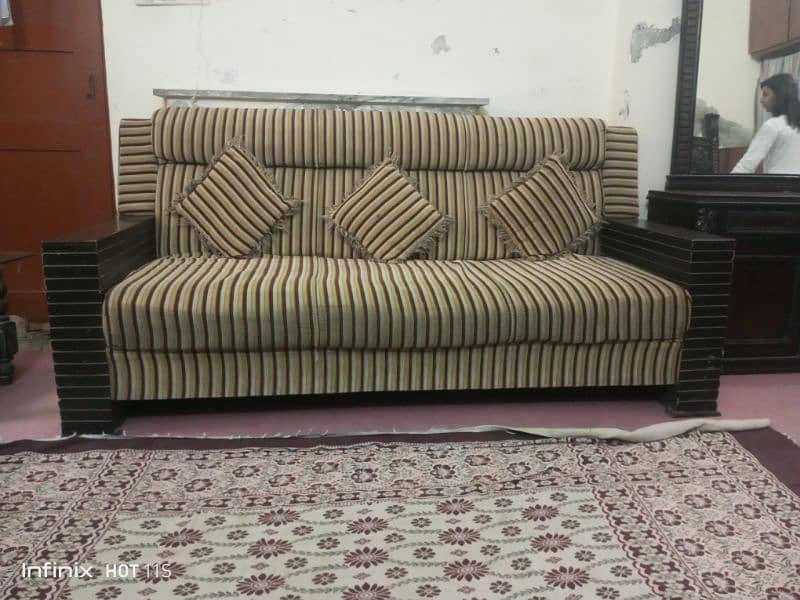 8 seater Sofa set for sell 1