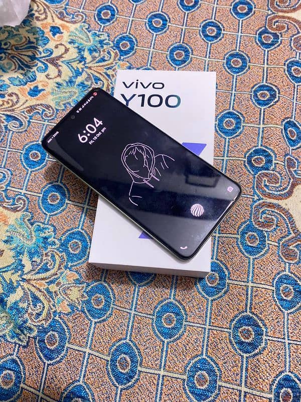 ViVO Y100 1