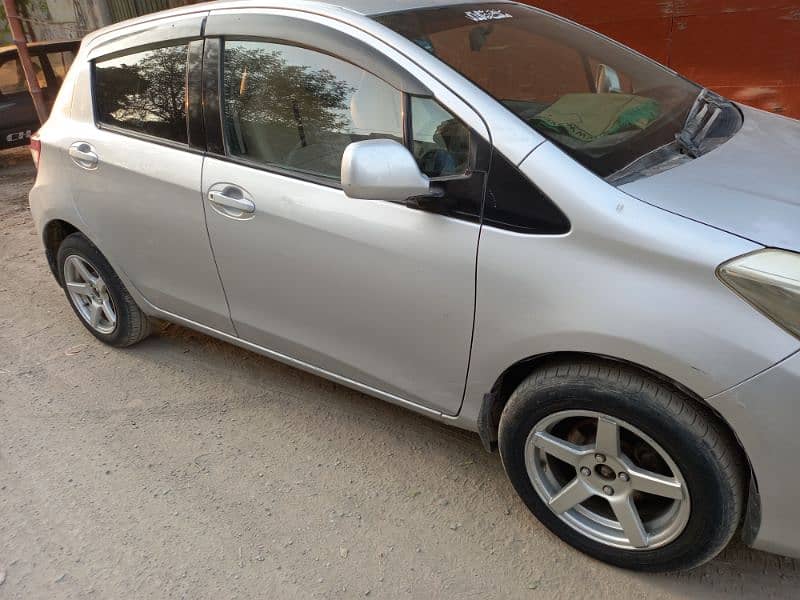 Toyota Vitz 2013 1