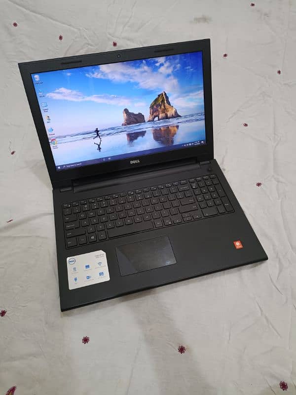 Dell AMD A4 6th Generation 8GB RAM 128GB SSD+512GB HHD BEST Conditions 1