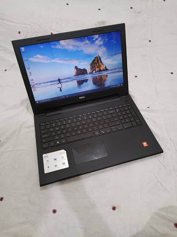 Dell AMD A4 6th Generation 8GB RAM 128GB SSD+512GB HHD BEST Conditions 8