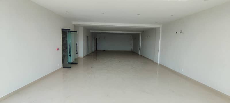 Ground + Mezzanine 8 Marla Available For Rent in DHA Phase 8 Commercial Broadway 4