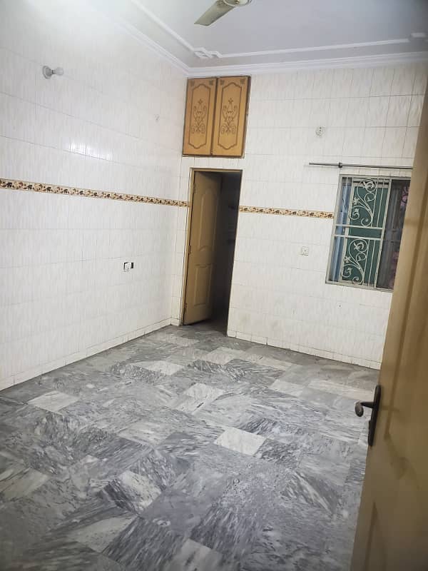 Vip beautiful 10 Marla upper portion is available For Rent in Sabzazar Scheme Lahore 3