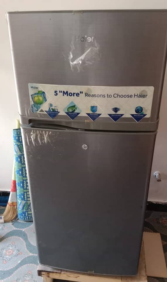 Rarely used refridgerator for sale 1