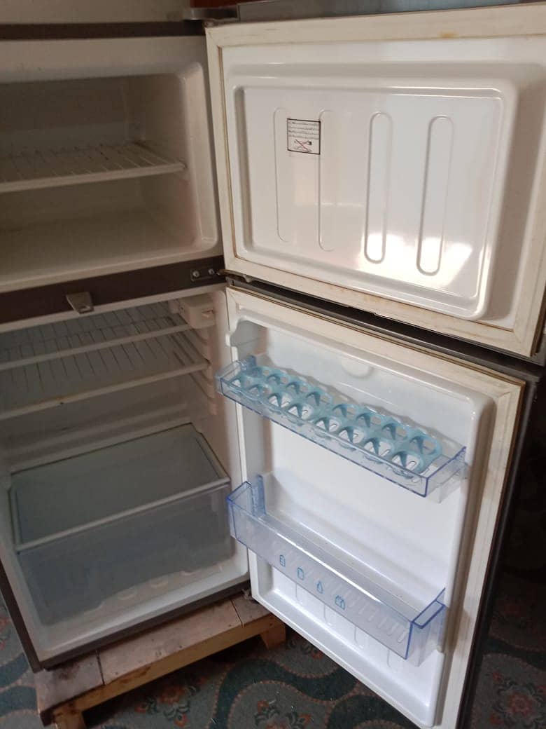 Rarely used refridgerator for sale 2