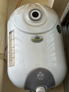 Gyser 25 liter with warranty 0