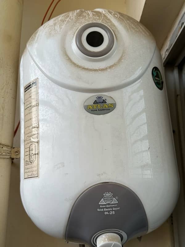 Gyser 25 liter with warranty 0