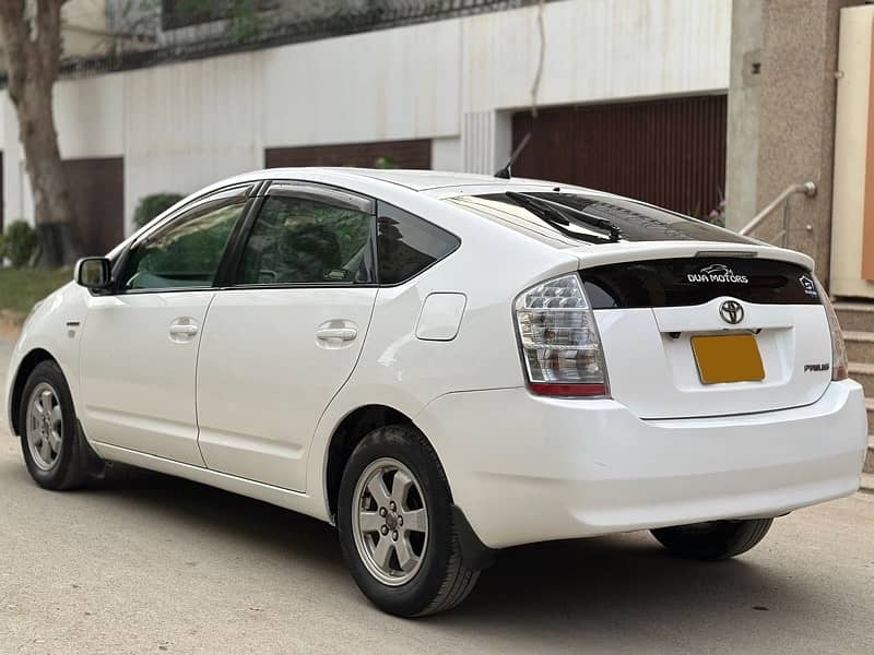 Toyota Prius 2011 5