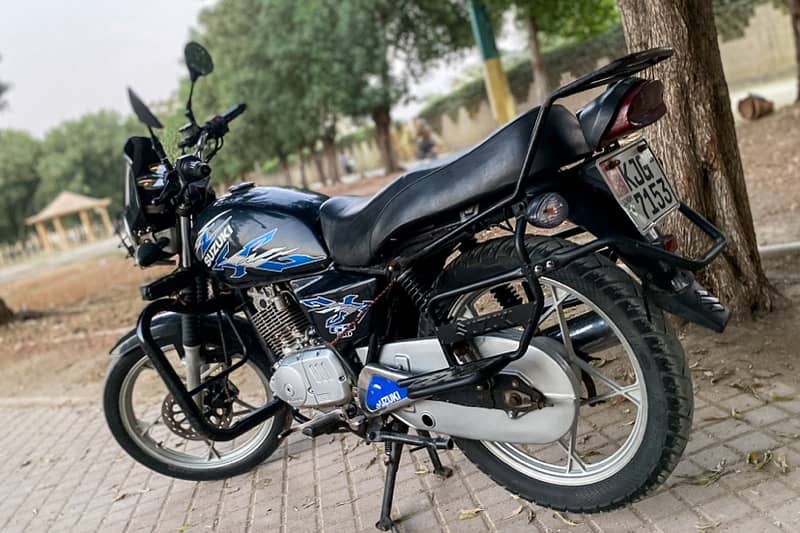 Suzuki GS 150 SE 2017 karachi no Total Genuine 2016 end registered 6