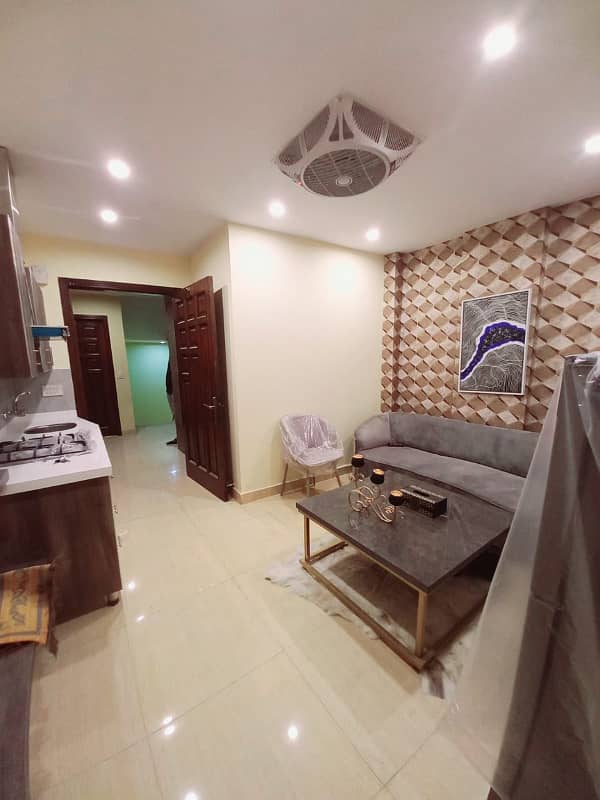 One bedroom VIP apartment for rent for short stay in bahria town 3