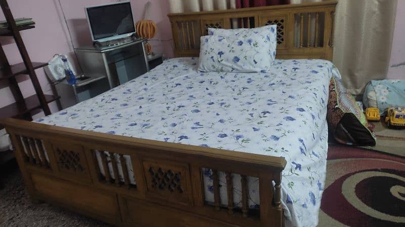 Double Bed Wooden  In Very Cheap Price 1