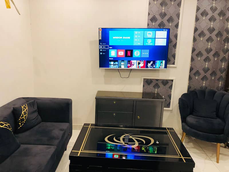 One bedroom VIP apartment for rent for short stay in bahria town 2