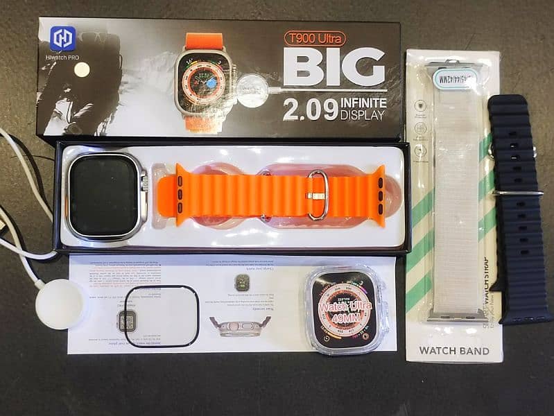 SMART WATCH WITH 5 STRAPS WITH SILICONE CASE 1