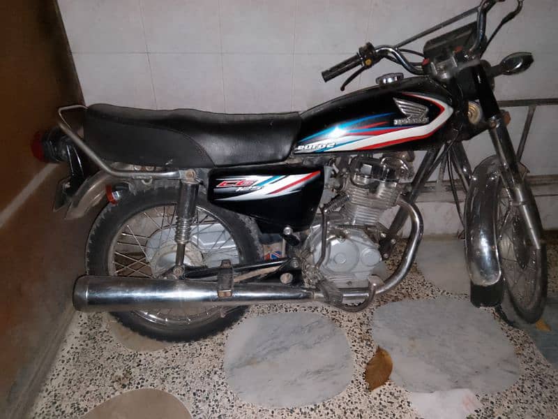 Honda 125 urgent sale contact num 03169192204 1