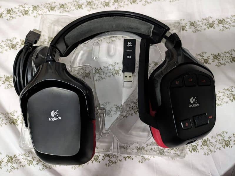 Logitech G930 wireless gaming headphone 1