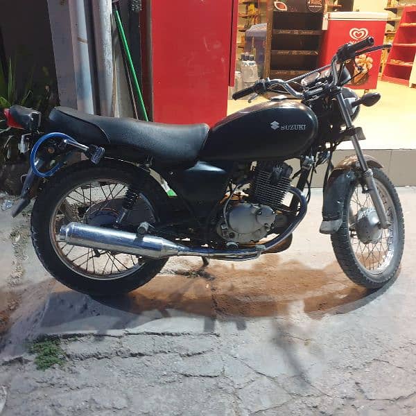 Suzuki GS-150 model 2017 1