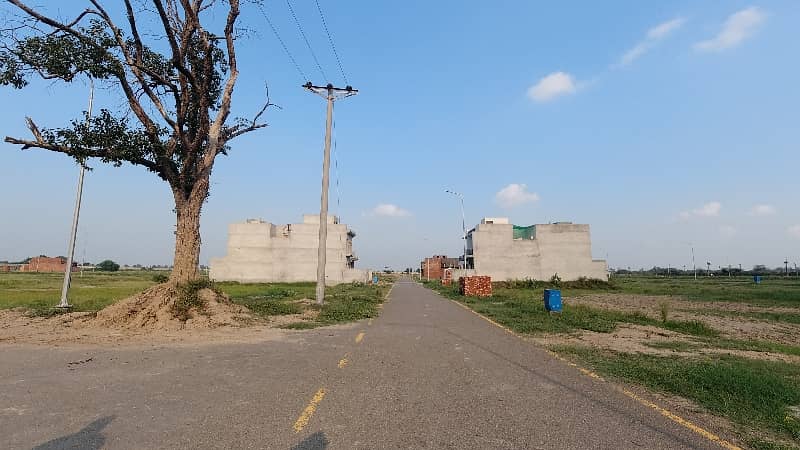 Ideally Located On 15 Months Easy Installments Plan 5 Marla Residential Plot Is Available For Sale In Paragon City Lahore 8