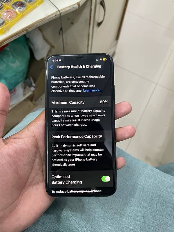 iphone 11 pro max midhnight green colour 6