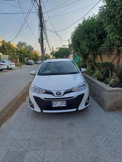 Toyota Yaris 2022 1.3 ATIV, Automatic (PKR 4,500,000)