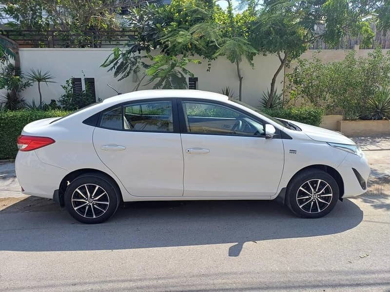 Toyota Yaris 2022 1.3 ATIV, Automatic (PKR 4,500,000) 1