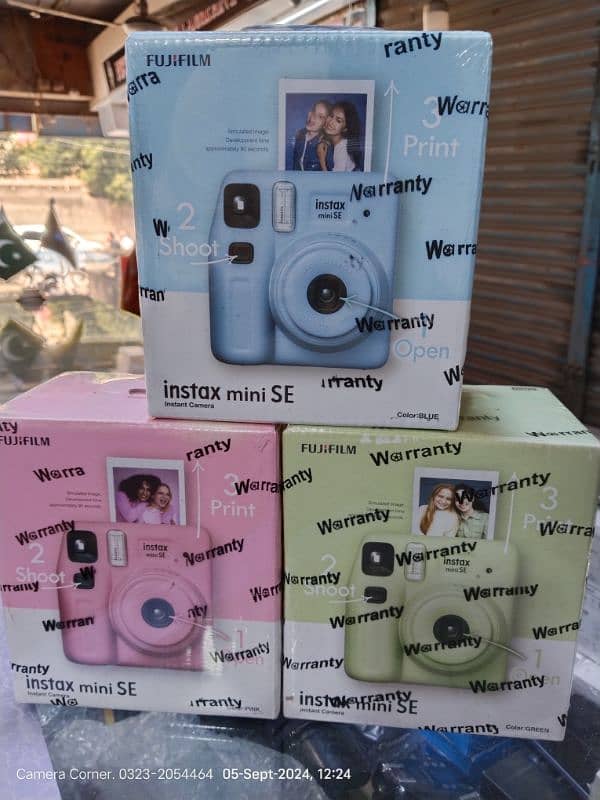 Fujifilm Instax mini 12 and new model Instax mini SE 2