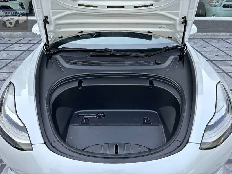 Tesla Model 3 Long Range 2020 13