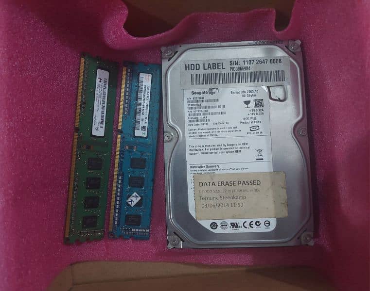 80GB Hard Drive AND 2x2GB DDR3 RAM 0