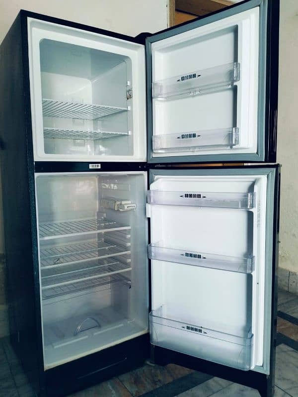 Dawlance Refrigerator 1