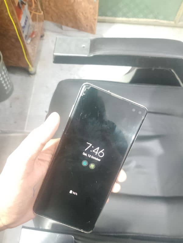 Samsung S10 plus 3