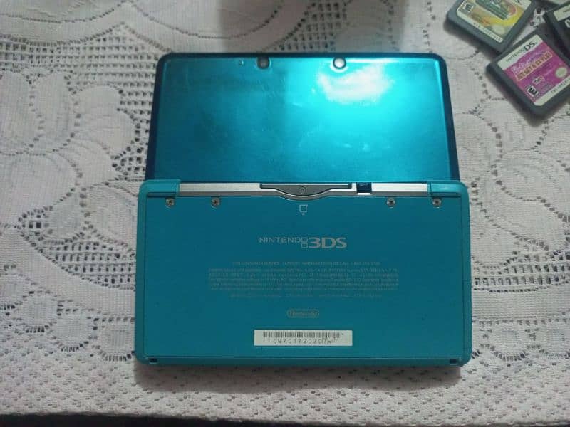 Nintendo 3ds (Metallic Blue) 1