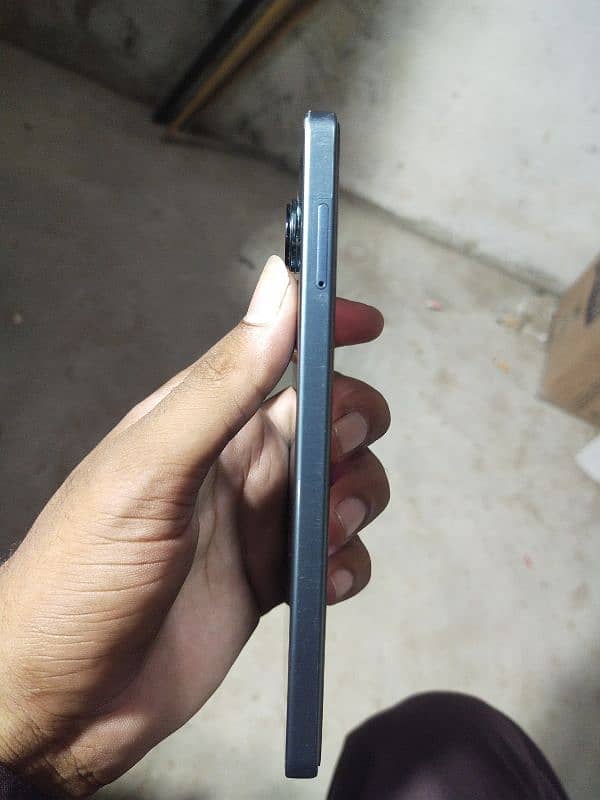 redme Note 13 pro 8/256 with charger 10/10 condition 3