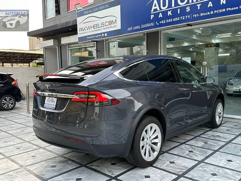 Tesla Model X 2018 7