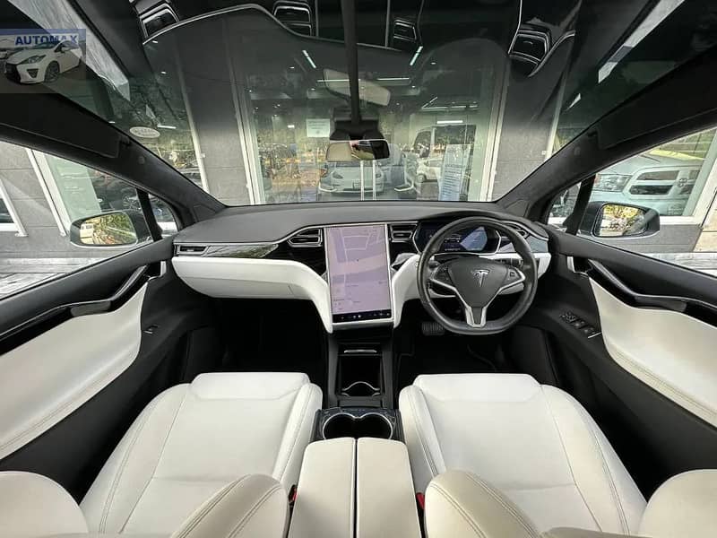 Tesla Model X 2018 12