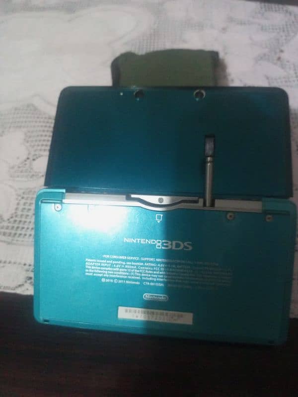 Nintendo 3ds (Metallic Blue) 4