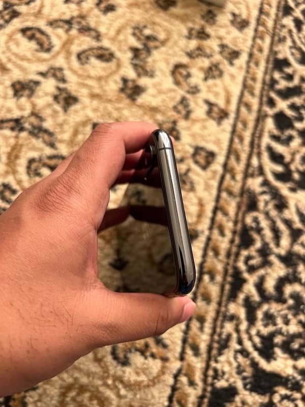 IPHONE XS MAX 64GB WATERPACK PTA APPROVED IN SUPERB MINT CONDITION!!! 6