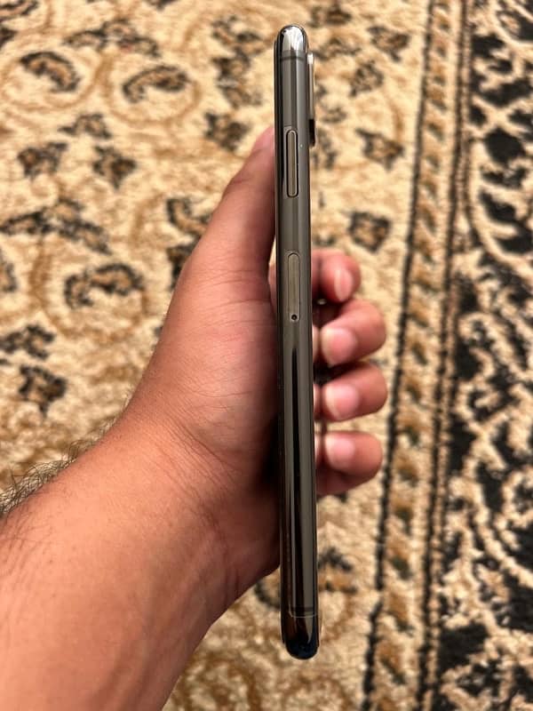 IPHONE XS MAX 64GB WATERPACK PTA APPROVED IN SUPERB MINT CONDITION!!! 8